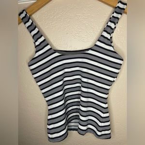 BODY I.D. Woman’s Top - Black & White - Small